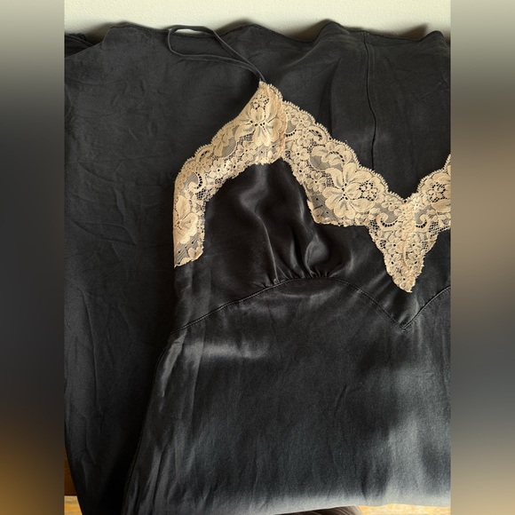 Victoria's Secret Vintage 2003 Black and Cream Silk Slip Dress with Lace Medium - Picture 3 of 7